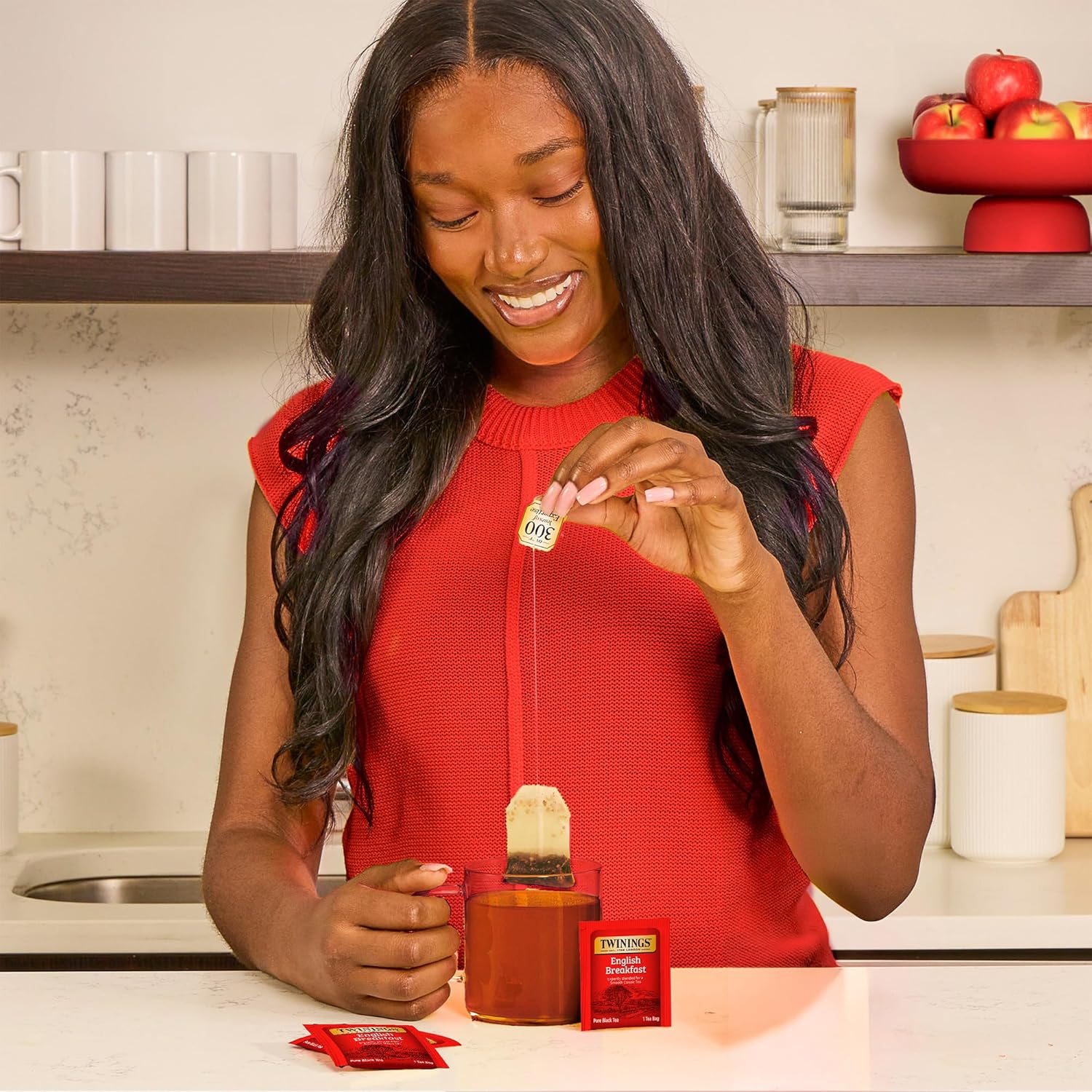 Twinings English Breakfast Black Tea Individually Wrapped Bags, 100 Count (Pack of 1), Smooth, Flavourful, and Robust, Caffeinated, Enjoy Hot or Iced, 100 Teabags - Image 3